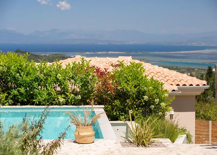 Veramente With Sea View Villa *